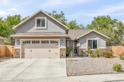 210 Heather Ln, Fernley, NV 89408