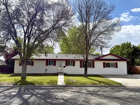105 S Oregon St, Yerington, NV 89447