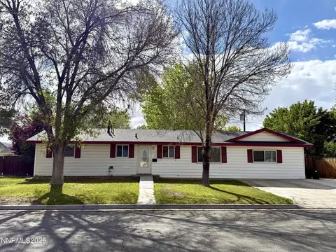 105 S Oregon St, Yerington, NV 89447