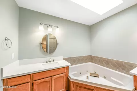 Bath - 1065 Deena Way, Fallon, NV 89406 photo 1 of 3