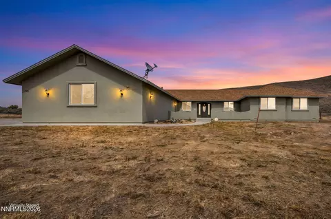 295 Descanso Ln, Sparks, NV 89441