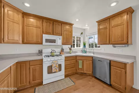 Kitchen - 812 Augusta Ln, Fallon, NV 89406 photo 2 of 3