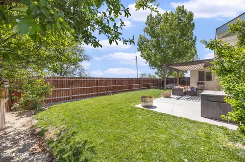 Exterior - 812 Augusta Ln, Fallon, NV 89406 photo 5 of 7