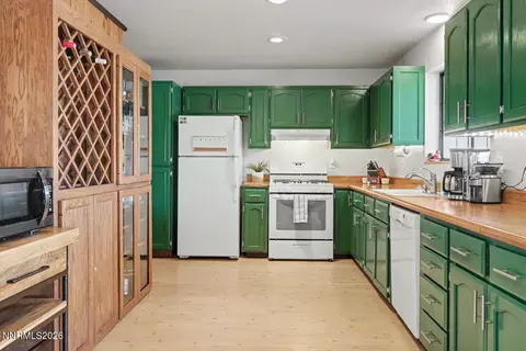 Kitchen - 2170 Rice Rd, Fallon, NV 89406 photo 1 of 3