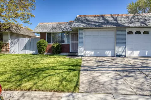 1692 Gault Way, Sparks, NV 89431