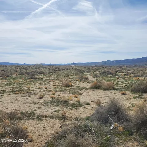 1795 E Spruce Ave, Silver Springs, NV 89429