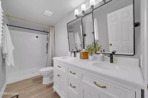 Bath - 1754 Ridgeway Ct, Carson City, NV 89706 photo 2 of 2