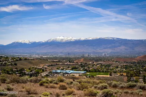 5475 Vista Terrace Ln, Sparks, NV 89436