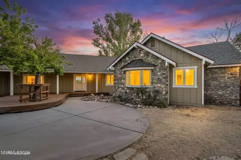 1097 Meadowlark Cir, Gardnerville, NV 89460