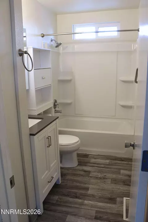 Bath - 831 Sunset Dr, Fallon, NV 89406 photo 1 of 1