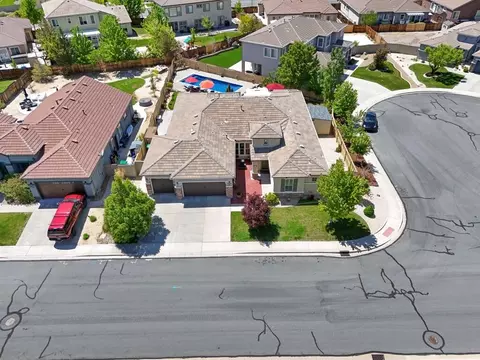 10555 Hampton Creek Dr, Reno, NV 89521