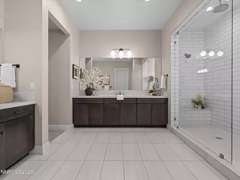 Bath - 3019 Copper Stone Dr, Reno, NV 89521 photo 4 of 7