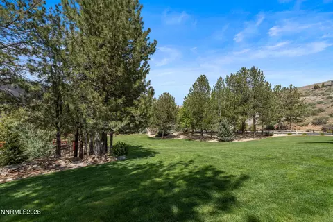 Exterior - 190 E Laramie Dr, Reno, NV 89521 photo 3 of 25