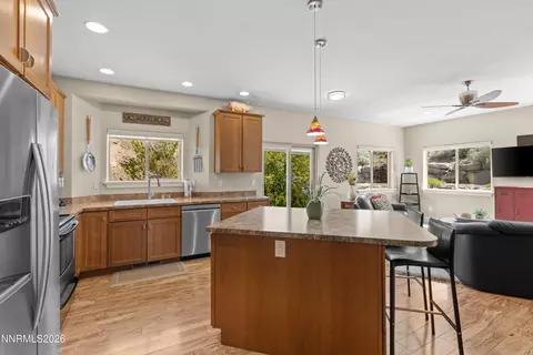 Kitchen - 190 E Laramie Dr, Reno, NV 89521 photo 6 of 7
