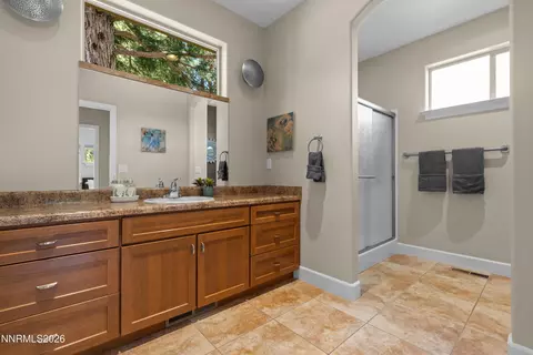 Bath - 190 E Laramie Dr, Reno, NV 89521 photo 3 of 4