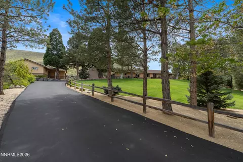 190 E Laramie Dr, Reno, NV 89521