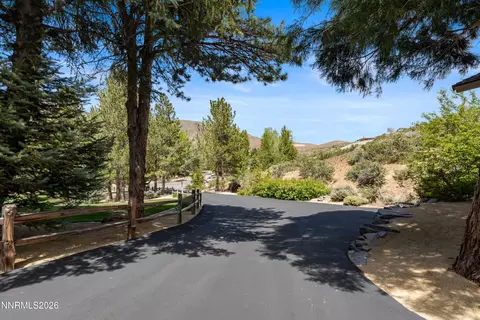 Exterior - 190 E Laramie Dr, Reno, NV 89521 photo 2 of 25