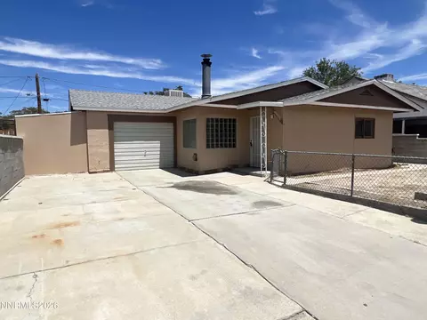 117 W 4th St, Hawthorne, NV 89415