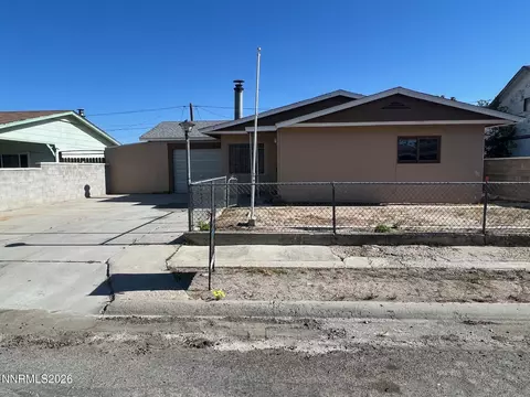 117 W 4th St, Hawthorne, NV 89415