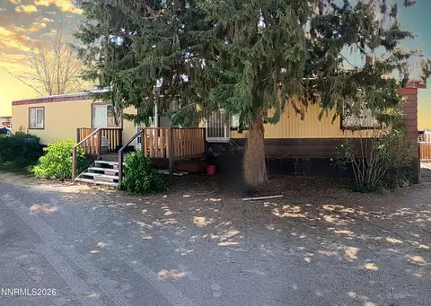 41 Bonanza Ln, Yerington, NV 89447