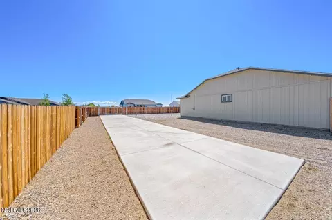 Exterior - 1333 Sky Ridge Dr, Fallon, NV 89406 photo 1 of 4