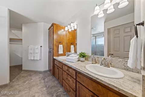 Bath - 1333 Sky Ridge Dr, Fallon, NV 89406 photo 1 of 3