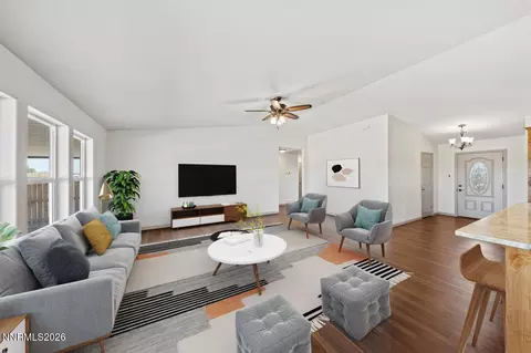 Living - 1333 Sky Ridge Dr, Fallon, NV 89406 photo 2 of 2