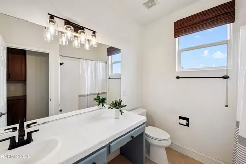 Bath - 2782 Shadow Dancer Trl, Reno, NV 89511 photo 4 of 5