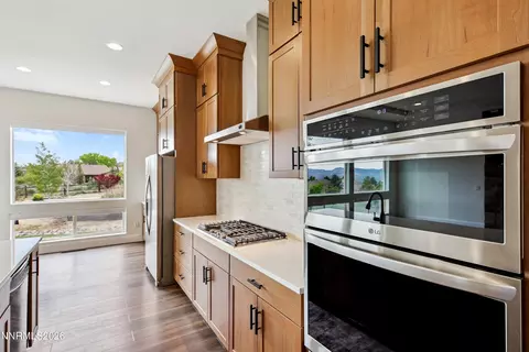 Kitchen - 2782 Shadow Dancer Trl, Reno, NV 89511 photo 4 of 6