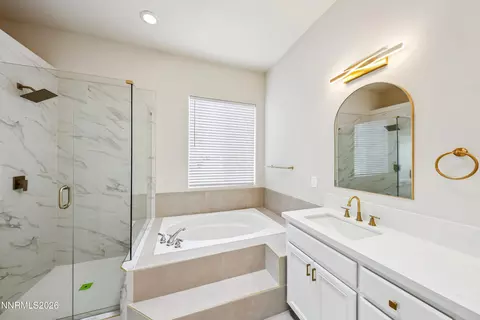Bath - 2782 Shadow Dancer Trl, Reno, NV 89511 photo 2 of 5
