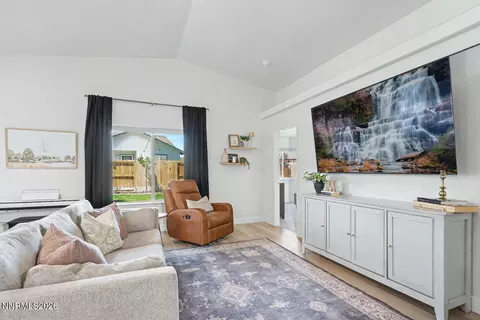 Living - 829 Great Basin Ln, Fallon, NV 89406 photo 2 of 2