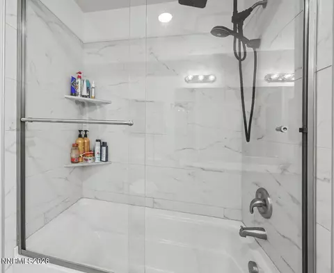 Bath - 829 Great Basin Ln, Fallon, NV 89406 photo 3 of 3