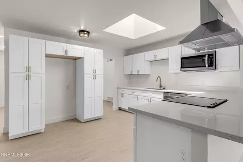 8 E O St, Sparks, NV 89431