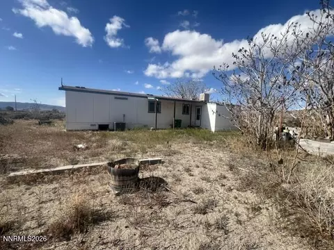 2780 E 2nd St, Silver Springs, NV 89429