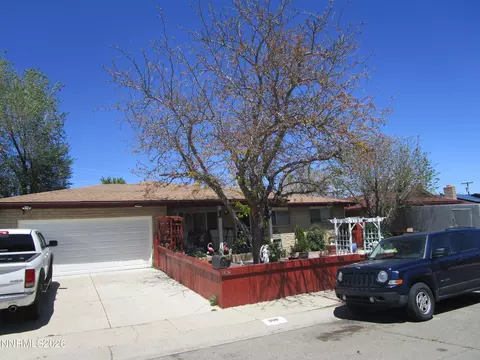 908 Ivy St, Carson City, NV 89703