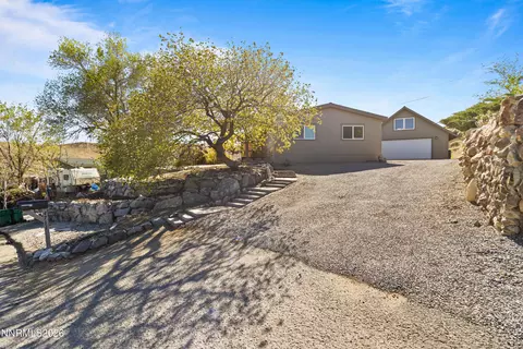 4711 W Leonesio Dr, Sun Valley, NV 89433