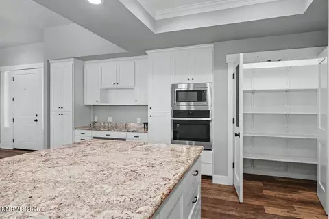 Kitchen - 1345 Julie Ln, Fallon, NV 89406 photo 4 of 5