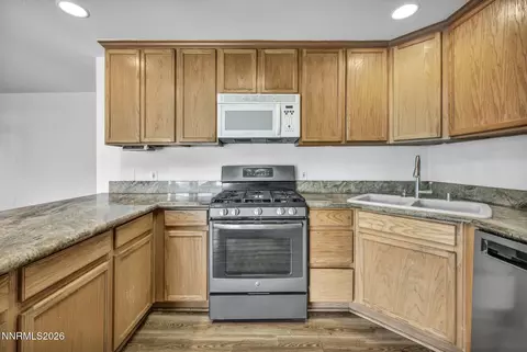 Kitchen - 4591 E Nye Ln, Carson City, NV 89706 photo 4 of 6