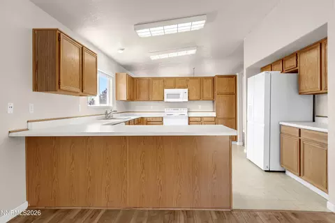 Kitchen - 5486 Trapper Ct, Sun Valley, NV 89433 photo 6 of 6
