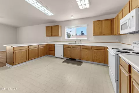 Kitchen - 5486 Trapper Ct, Sun Valley, NV 89433 photo 1 of 6