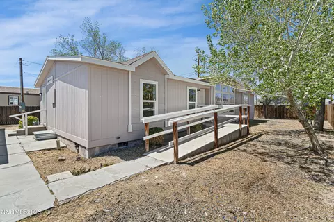2825 Winnemucca St, Silver Springs, NV 89429