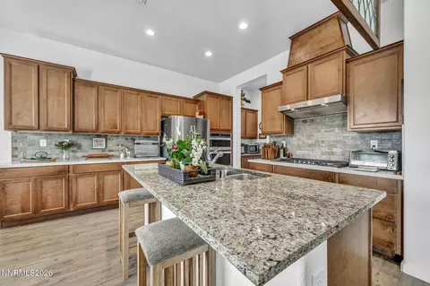 Kitchen - 2010 Phaethon Ln, Reno, NV 89521 photo 3 of 8