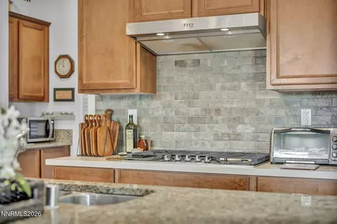 Kitchen - 2010 Phaethon Ln, Reno, NV 89521 photo 8 of 8