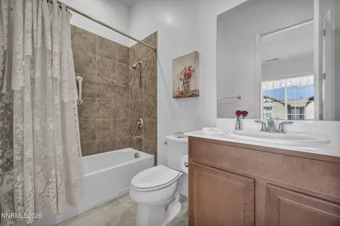 Bath - 2010 Phaethon Ln, Reno, NV 89521 photo 5 of 6