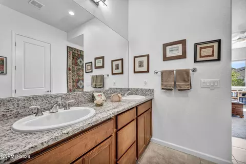 Bath - 2010 Phaethon Ln, Reno, NV 89521 photo 2 of 6