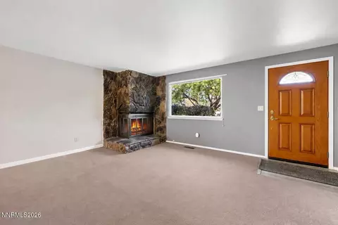 Living - 14005 Perlite Dr, Reno, NV 89521 photo 4 of 4