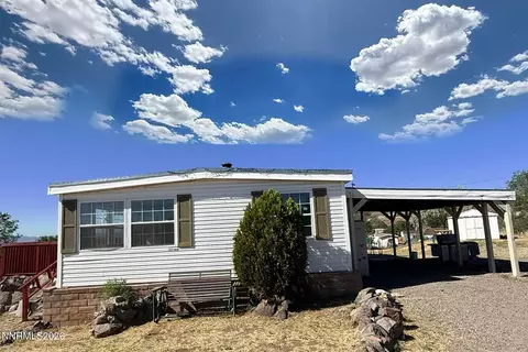 5735 Pegasus St, Sun Valley, NV 89433