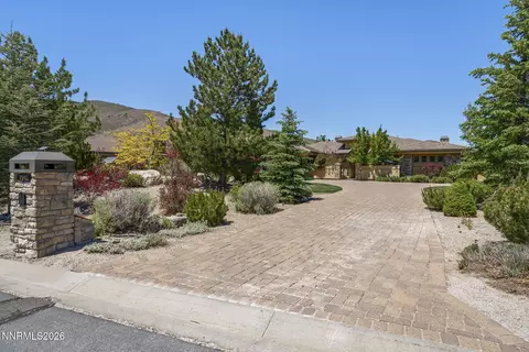 7245 Masters Dr, Reno, NV 89511