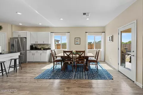 Dining - 606 Sycamore Dr, Fallon, NV 89406 photo 2 of 2