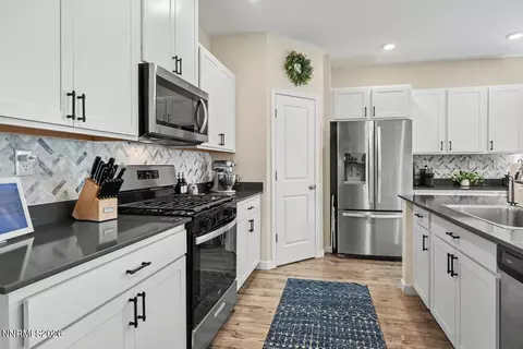 Kitchen - 606 Sycamore Dr, Fallon, NV 89406 photo 2 of 3